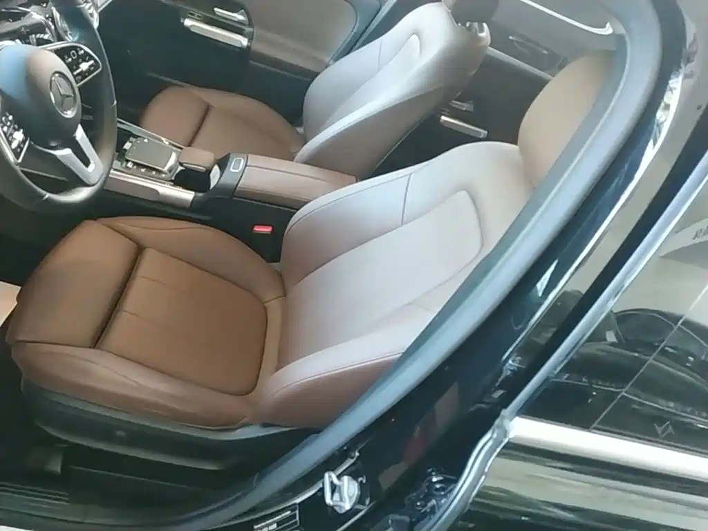 Mercedes-Benz GLB — миниатюра 15