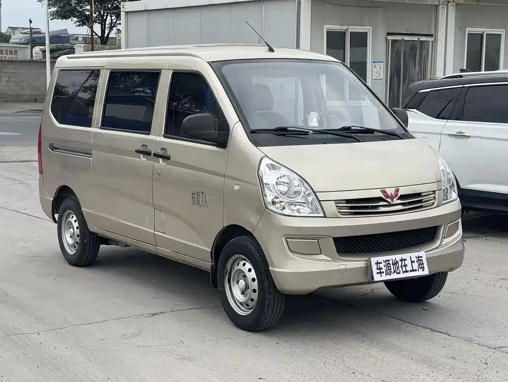 Wuling RongguangS S 2021 1.2L 7 местLSI