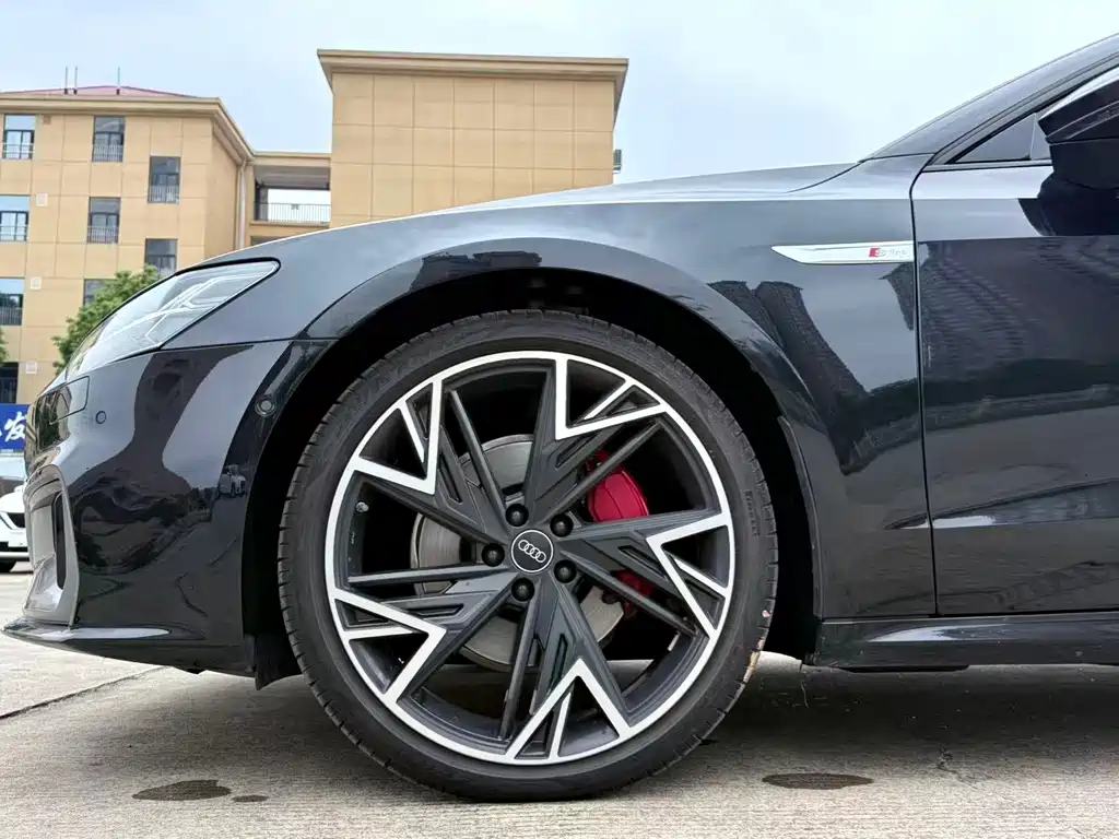 Audi A7L 2024 45 TFSI quattro