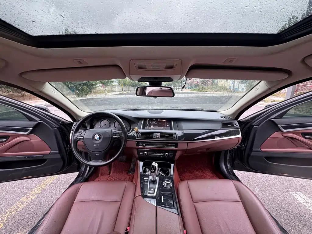 BMW 5 Series — миниатюра 6