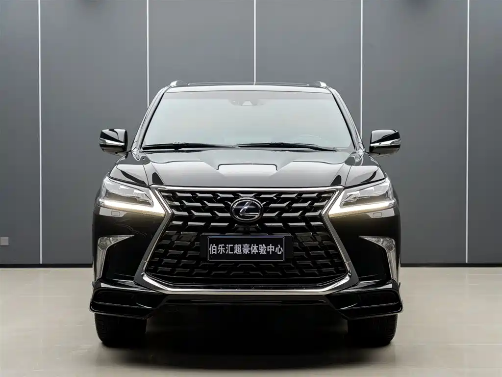 Lexus LX 2021 570