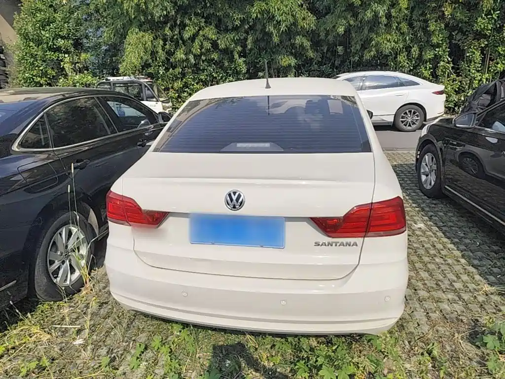 Volkswagen Santana — миниатюра 6