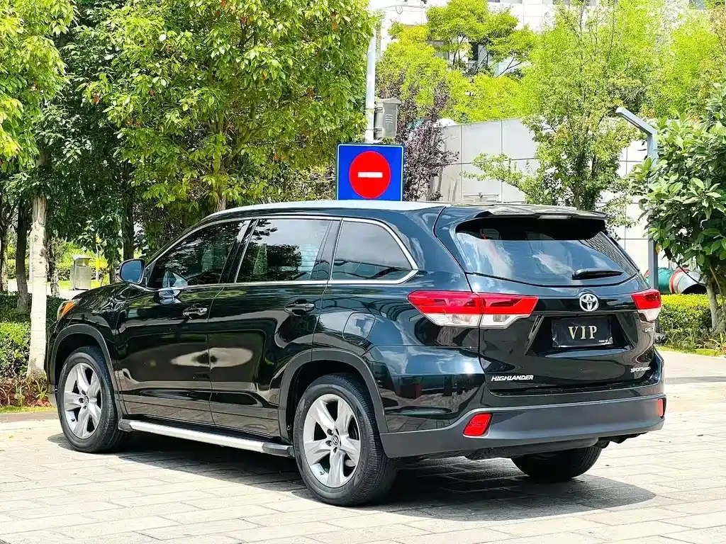 Toyota Highlander — миниатюра 8