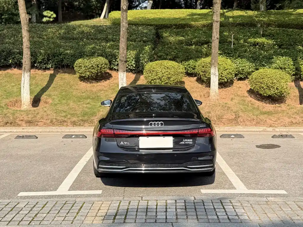 Audi A7L — миниатюра 8
