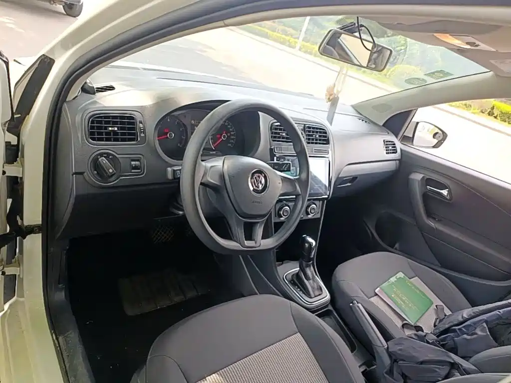 Volkswagen Polo — миниатюра 6