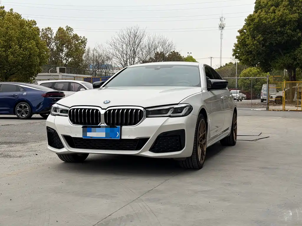 BMW 5 Series 2023