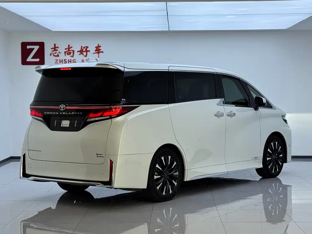 Toyota Vellfire — миниатюра 12