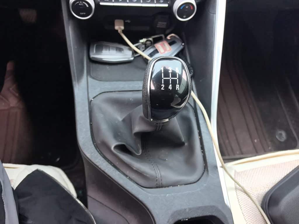Geely Binyue 1.5 л 2024 г. Белый, пробег 5100 км