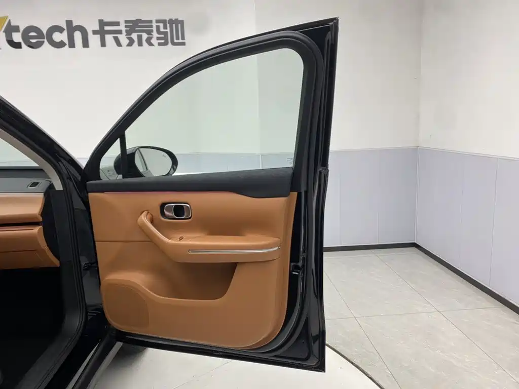 Leapmotor Leapmotor C16 — миниатюра 16