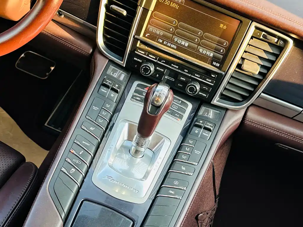 Porsche Panamera Panamera 4 3.0T, фото 18