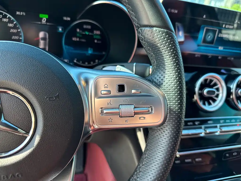 Mercedes-Benz C-Class — миниатюра 14