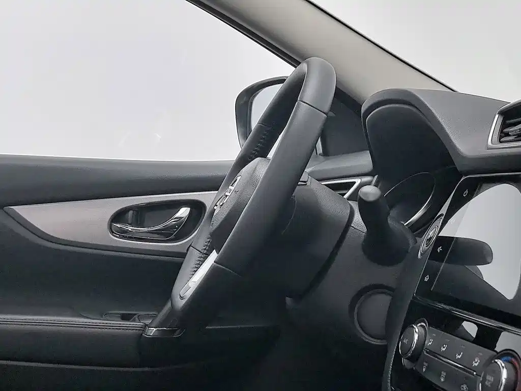 Nissan Qashqai — миниатюра 22