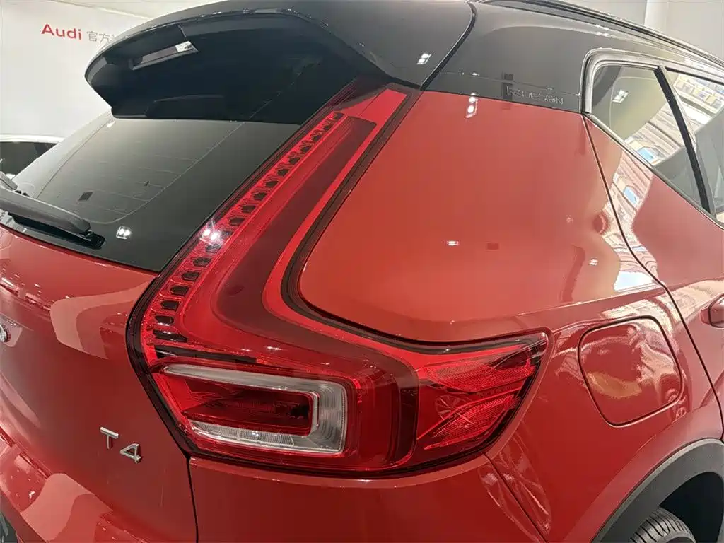 Volvo XC40 — миниатюра 13
