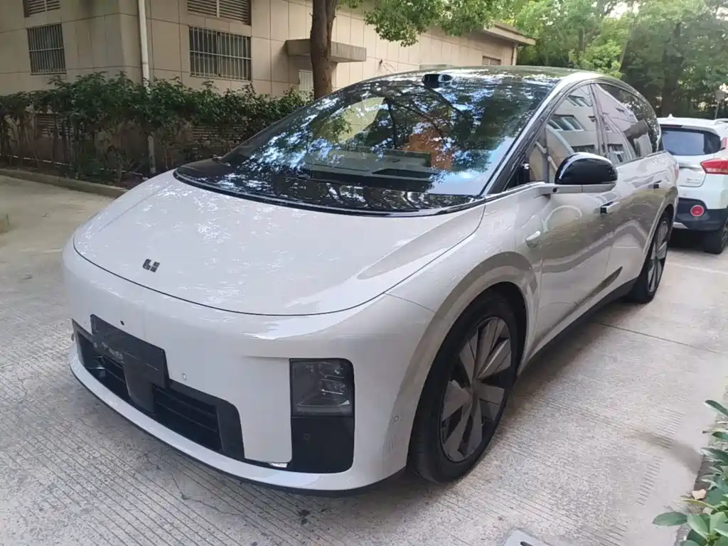 Li Auto Li i8