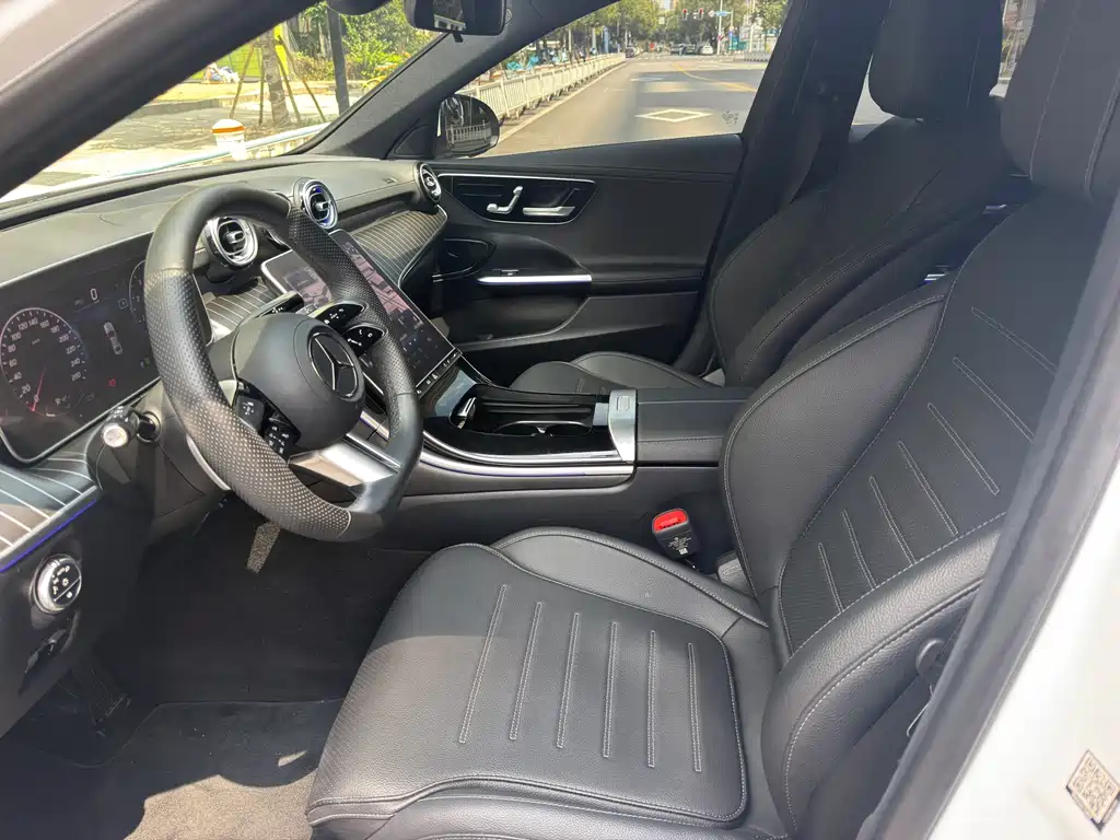 Mercedes-Benz C-Class — миниатюра 6