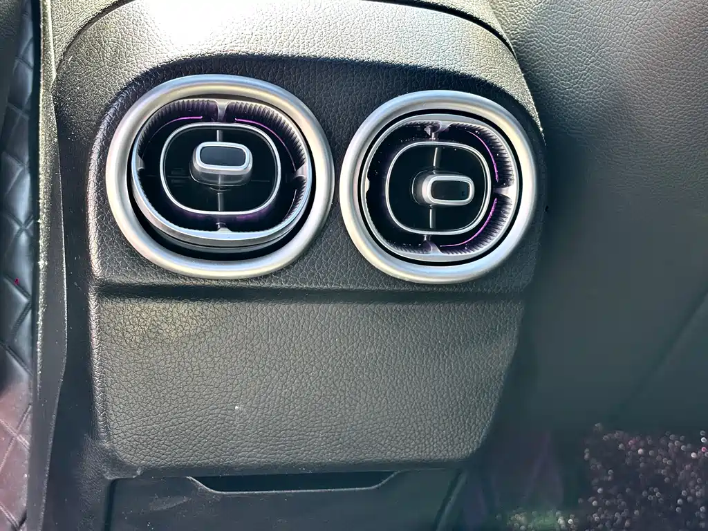 Mercedes-Benz C-Class — миниатюра 20