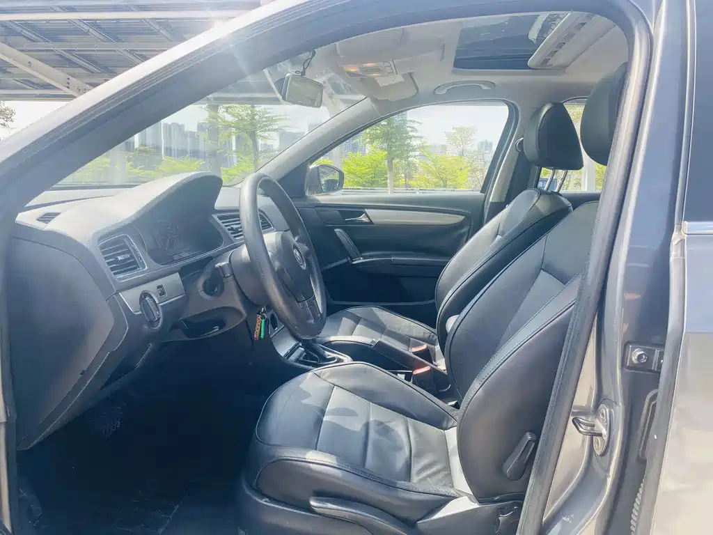 Volkswagen Lavida 2013 1.4TSI DSG Comfort