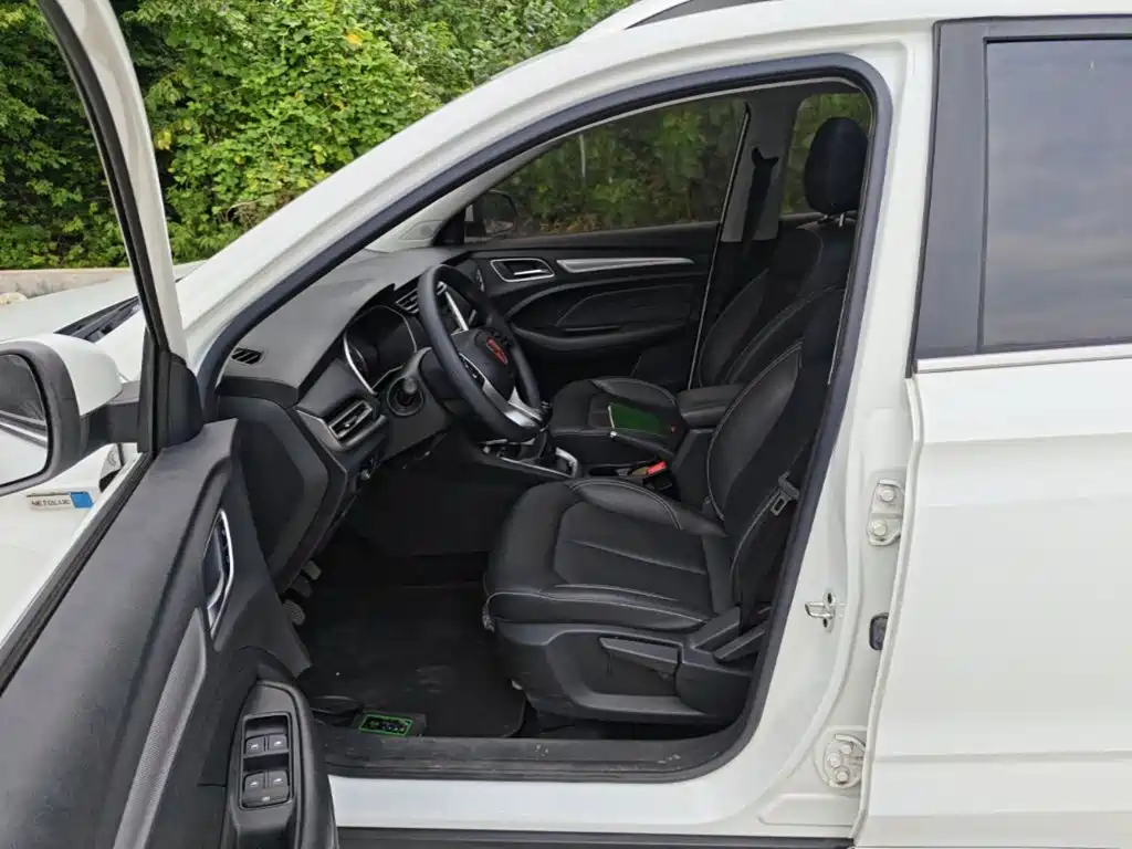 Roewe RX3 — миниатюра 15