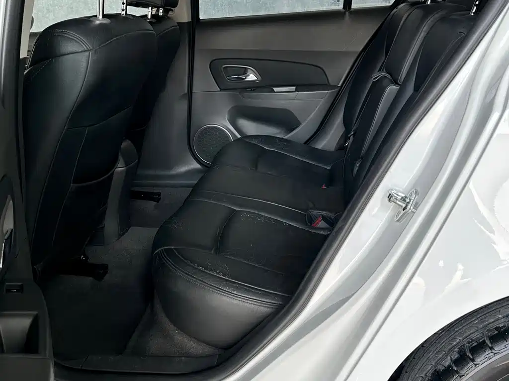 Chevrolet Cruze — миниатюра 10