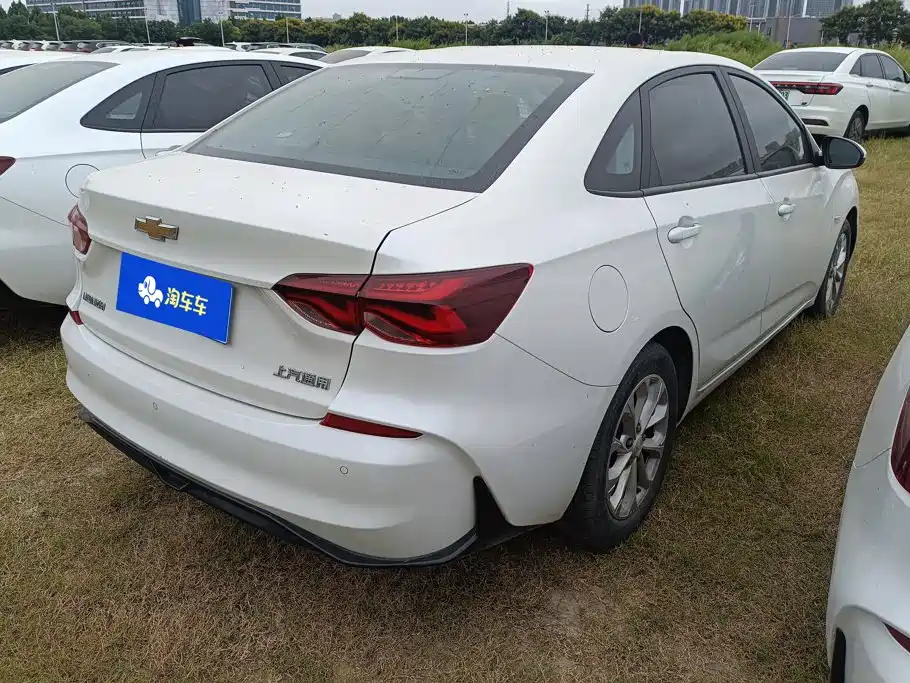 Chevrolet Monza — миниатюра 3