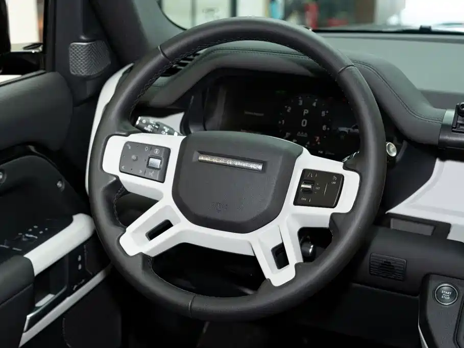 Land Rover Defender — миниатюра 12