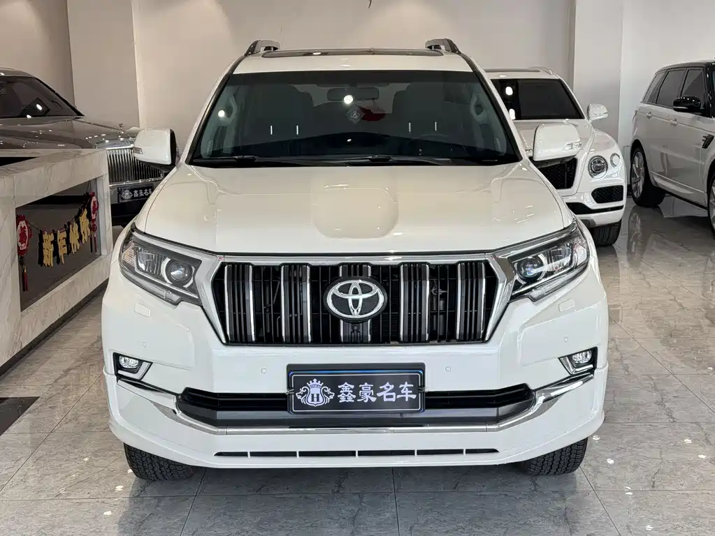 TOYOTA PRADO
