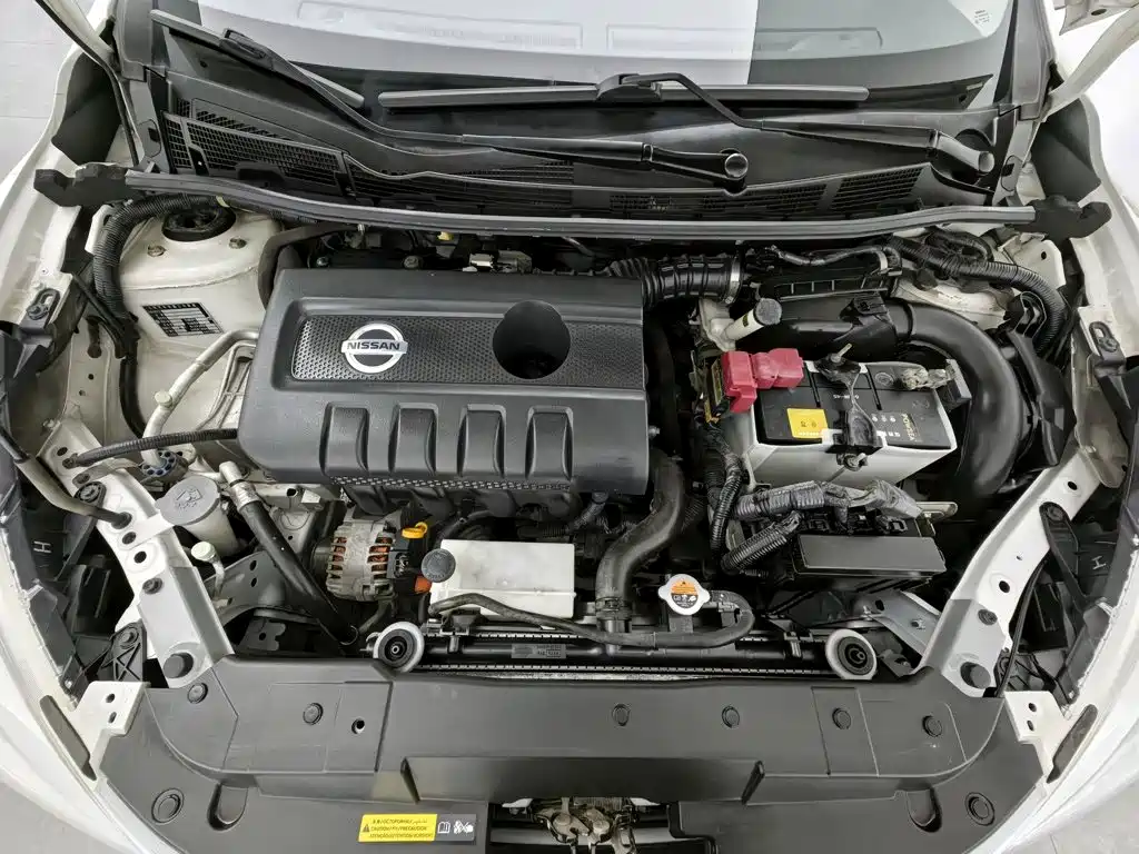 Nissan Tiida — миниатюра 6