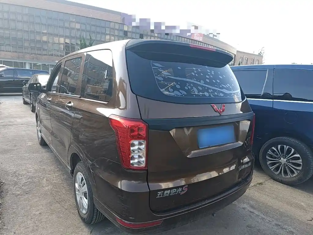 Wuling Hongguang — миниатюра 5