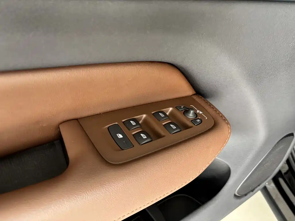 Volvo XC60 — миниатюра 10