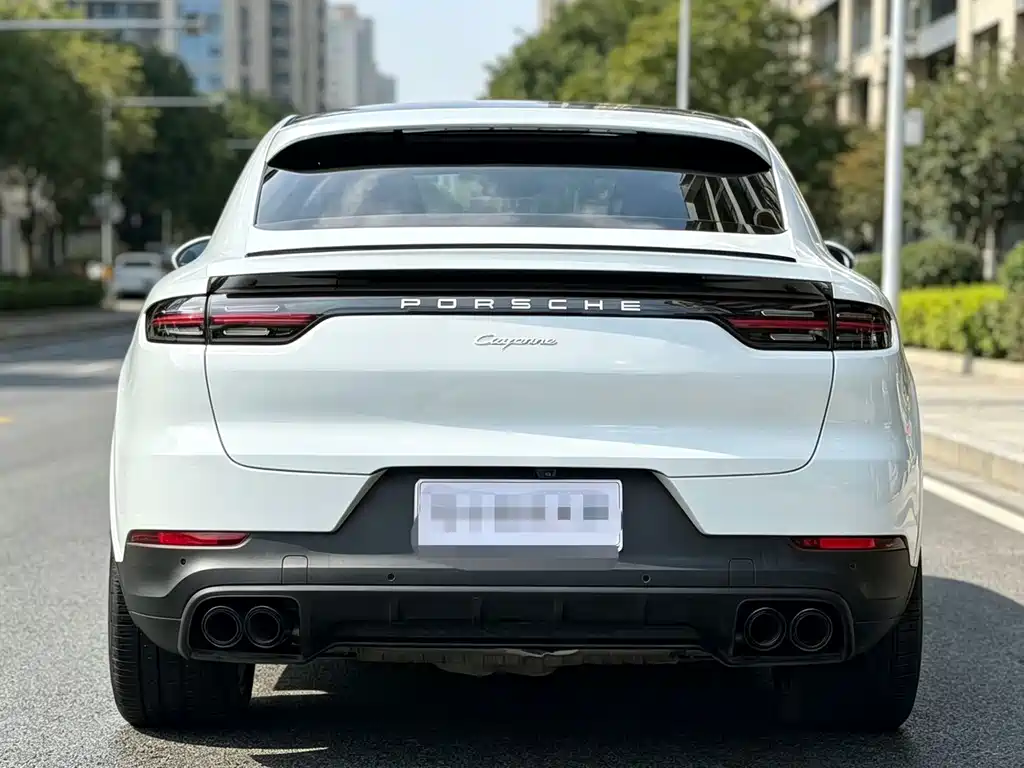 Porsche Cayenne — миниатюра 8