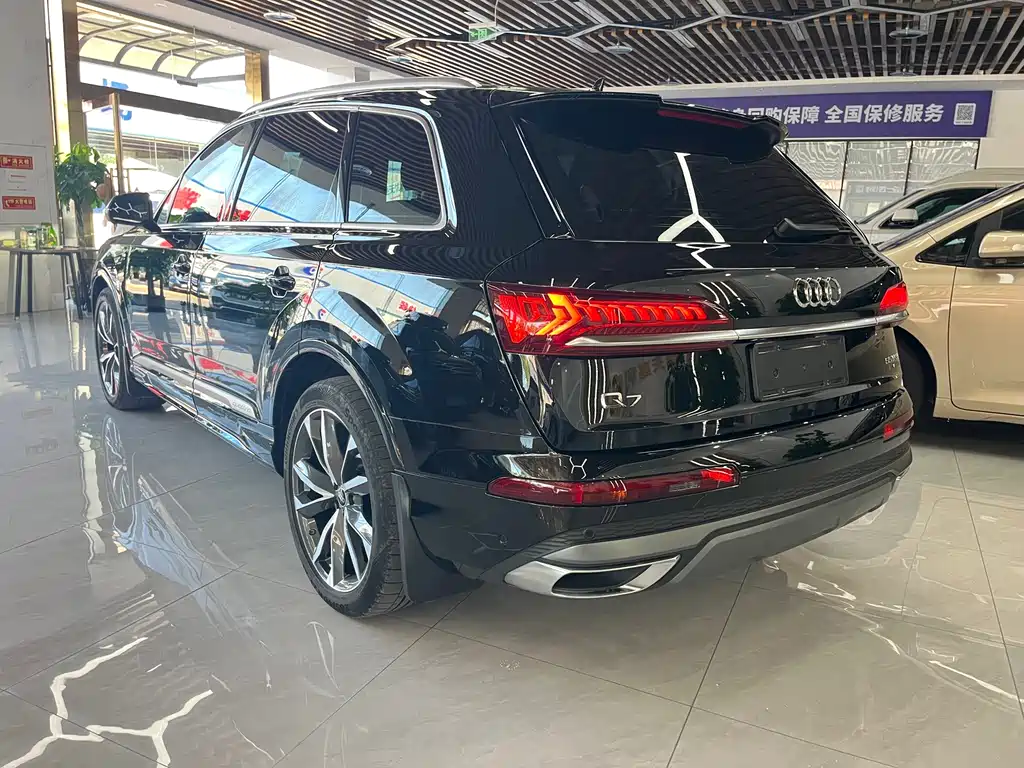 Audi Q7 — миниатюра 3
