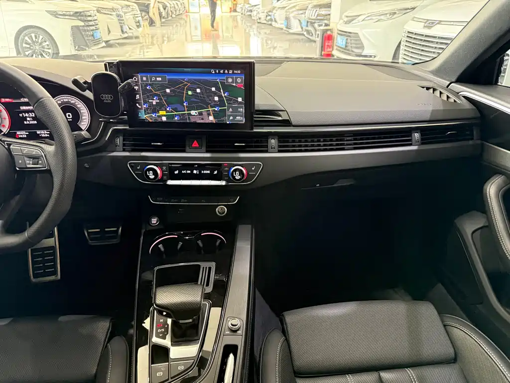 Audi A4L — миниатюра 13