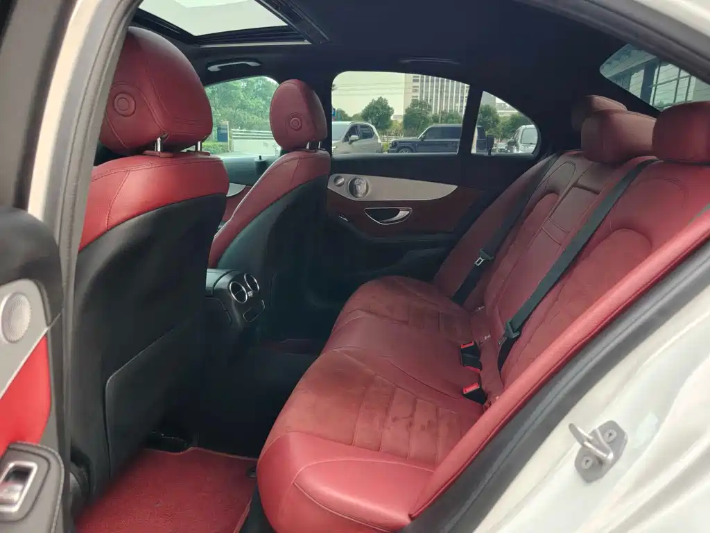 Mercedes-Benz C-Class — миниатюра 7