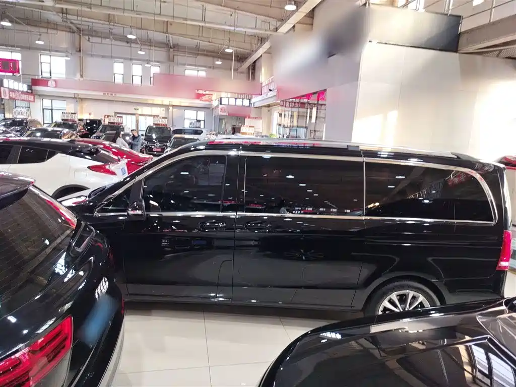 MERCEDES-BENZ V CLASS