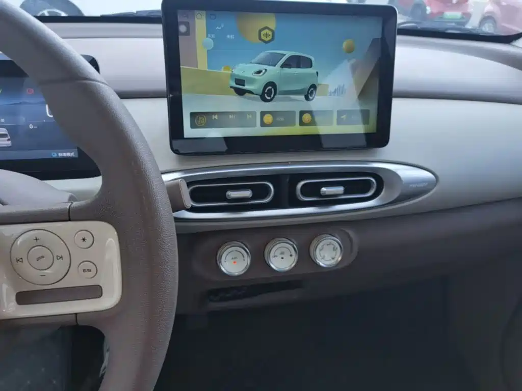 Wuling MINIEV — миниатюра 13