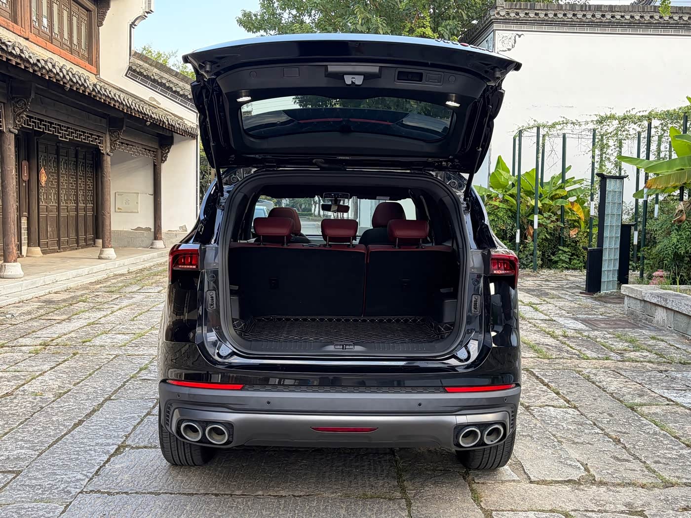 Jetour Jetour X70 PLUS 1.5 л 2024 г. Чёрный, пробег 16000 км