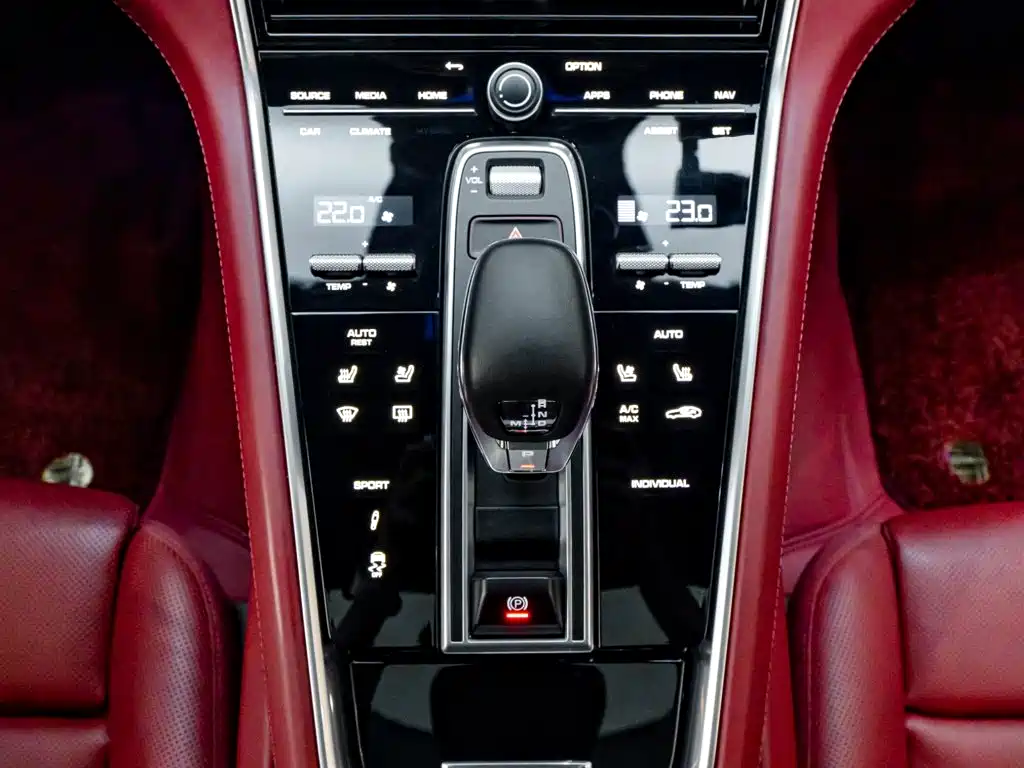 Porsche Panamera — миниатюра 18