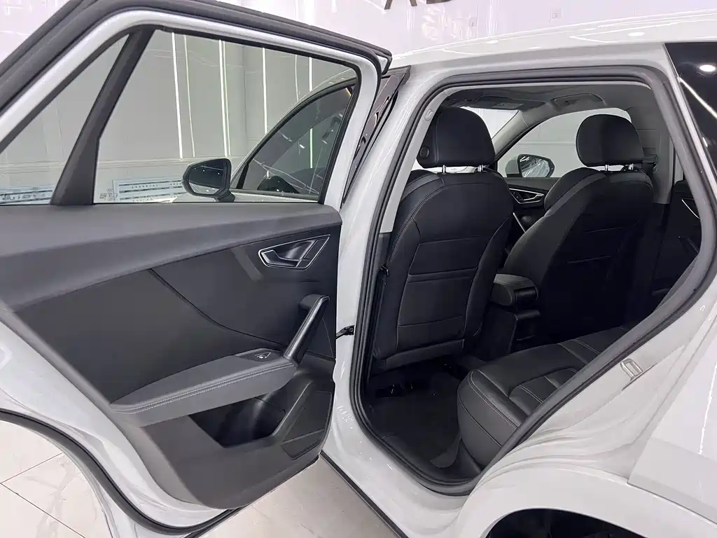 Audi Q2L — миниатюра 12