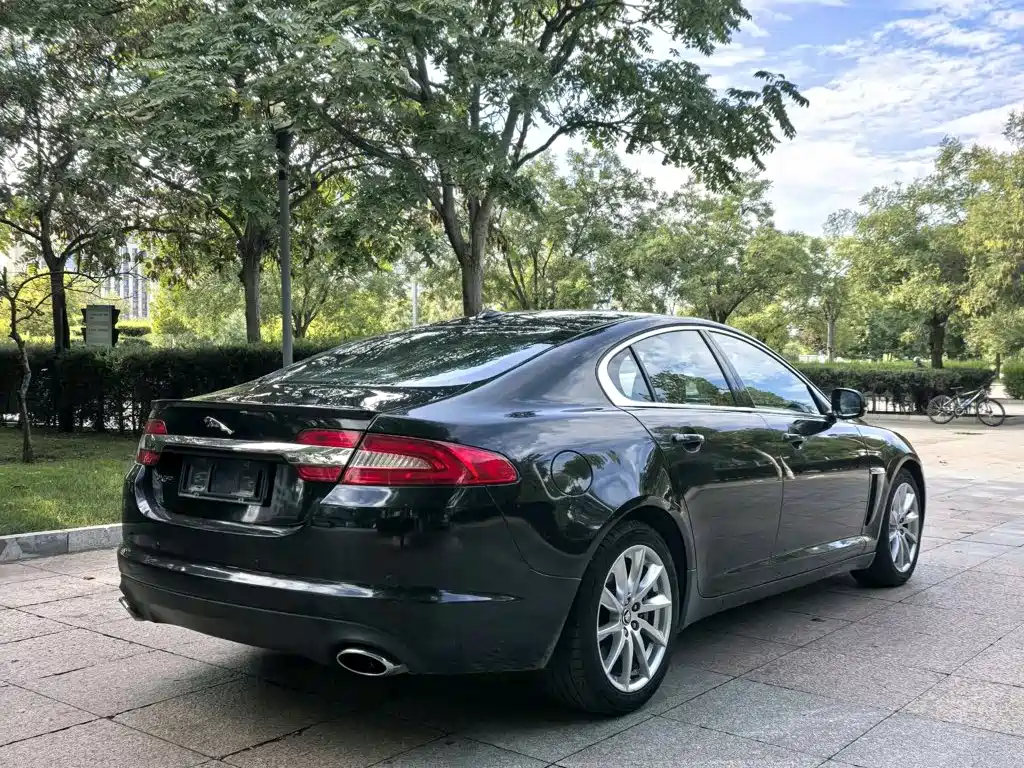 Jaguar XF — миниатюра 4
