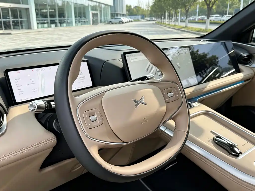 XPeng G9 — миниатюра 8