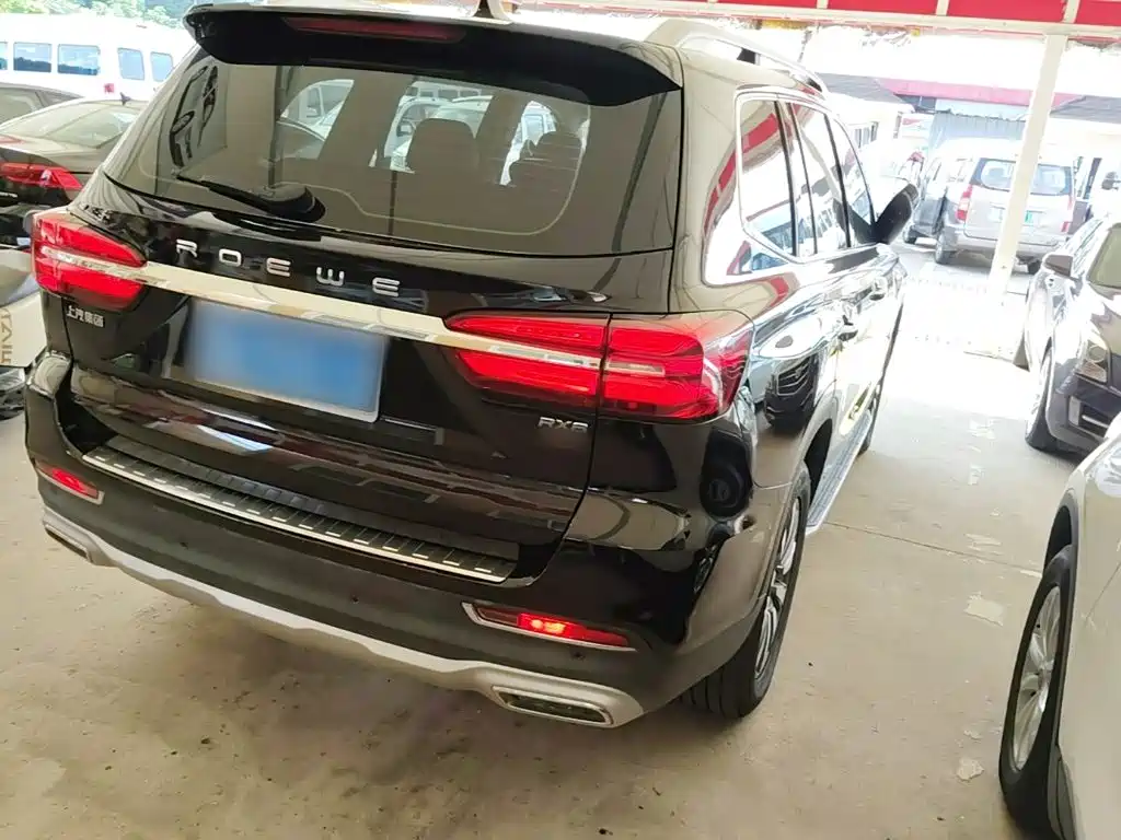 Roewe RX8 — миниатюра 7