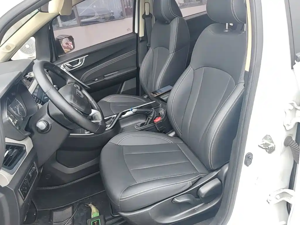 Geely Vision X3 — миниатюра 15