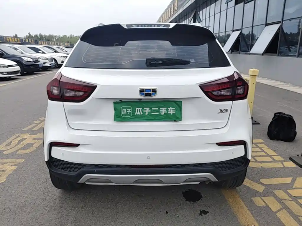 Geely Vision X3 — миниатюра 6