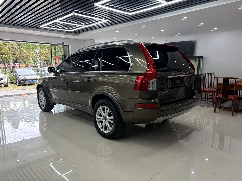 Volvo XC Classic — миниатюра 4
