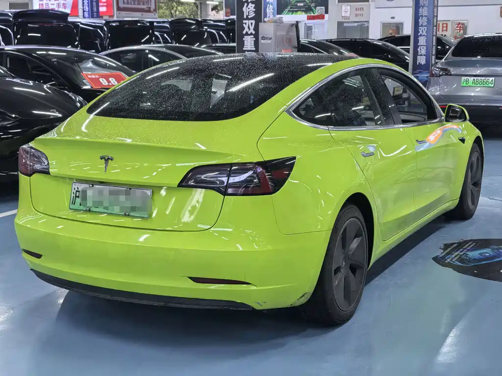 Tesla Model 3 — миниатюра 4
