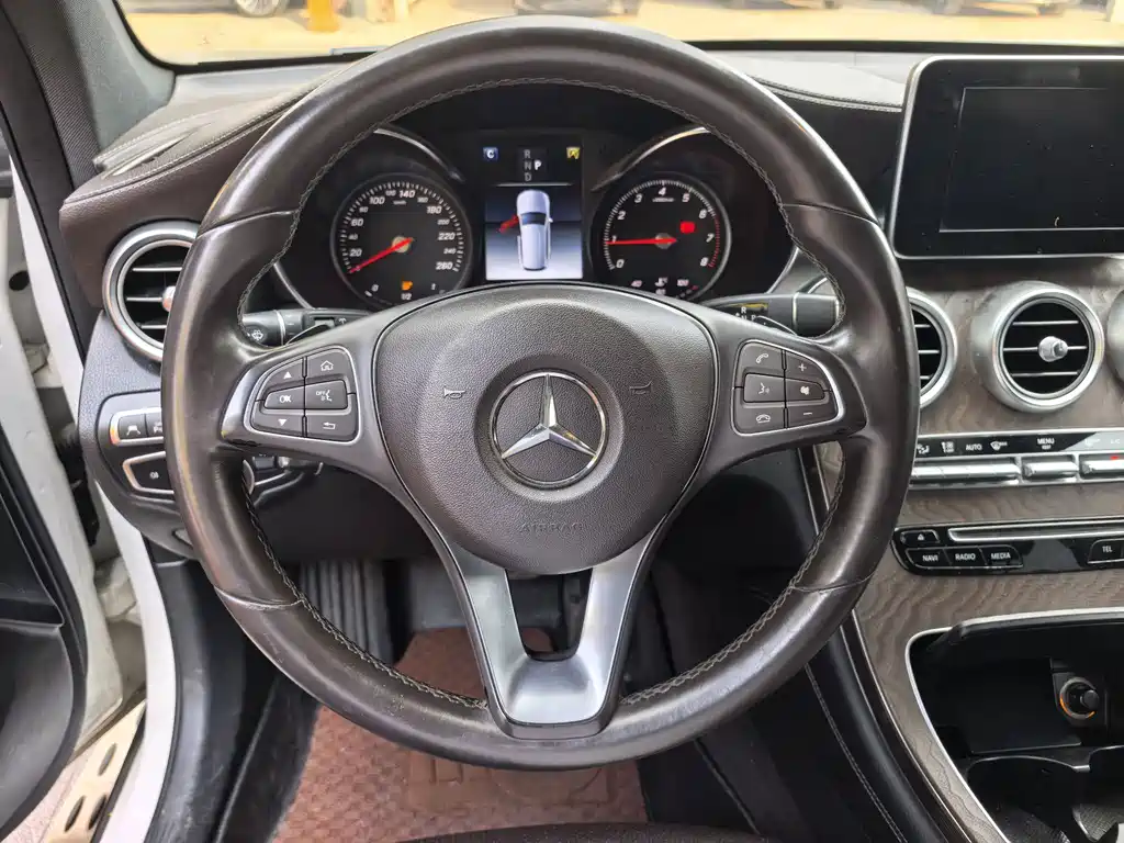 Mercedes-Benz GLC — миниатюра 5