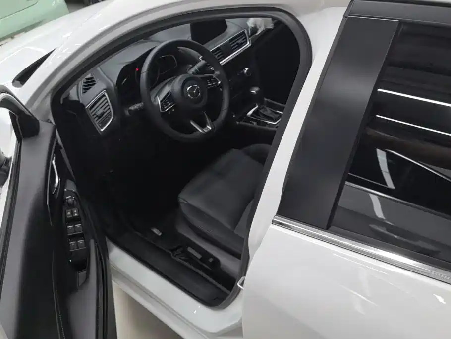 Mazda 3 Axela — миниатюра 9