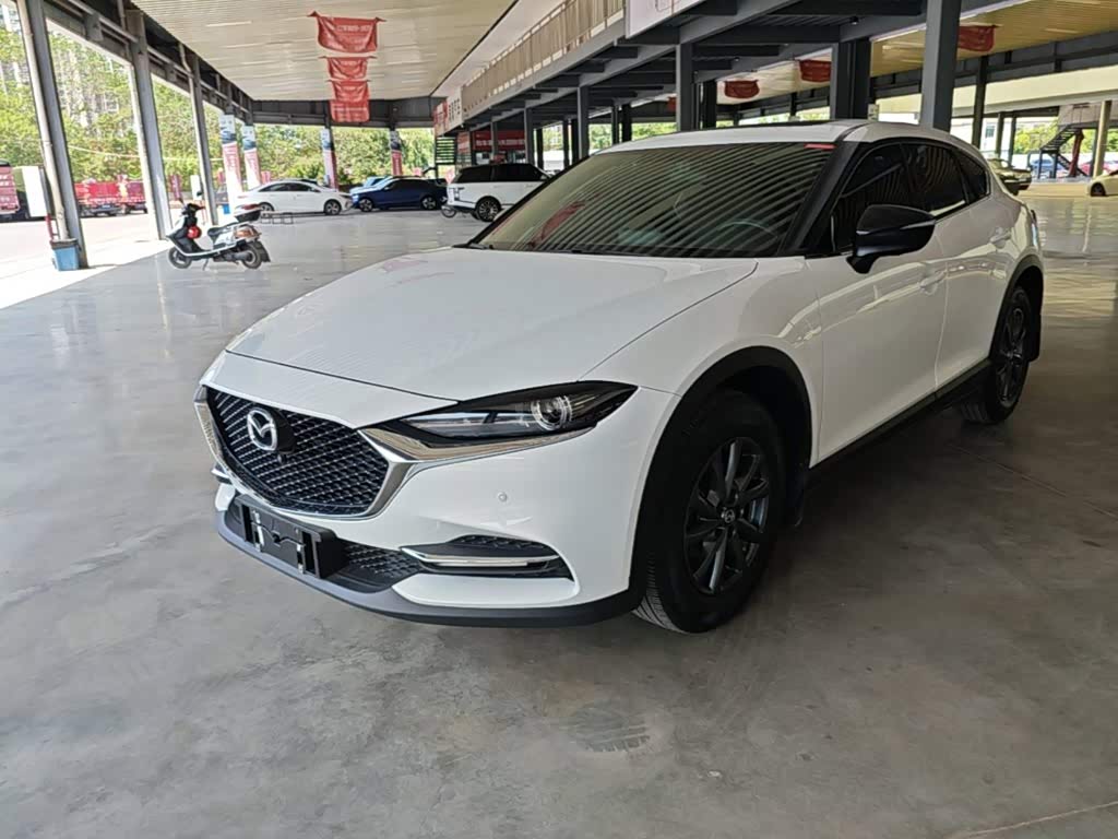 Mazda CX-4 2.0 л 2021 г. Белый, пробег 29500 км