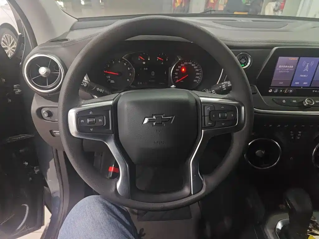 Chevrolet Blazer — миниатюра 4