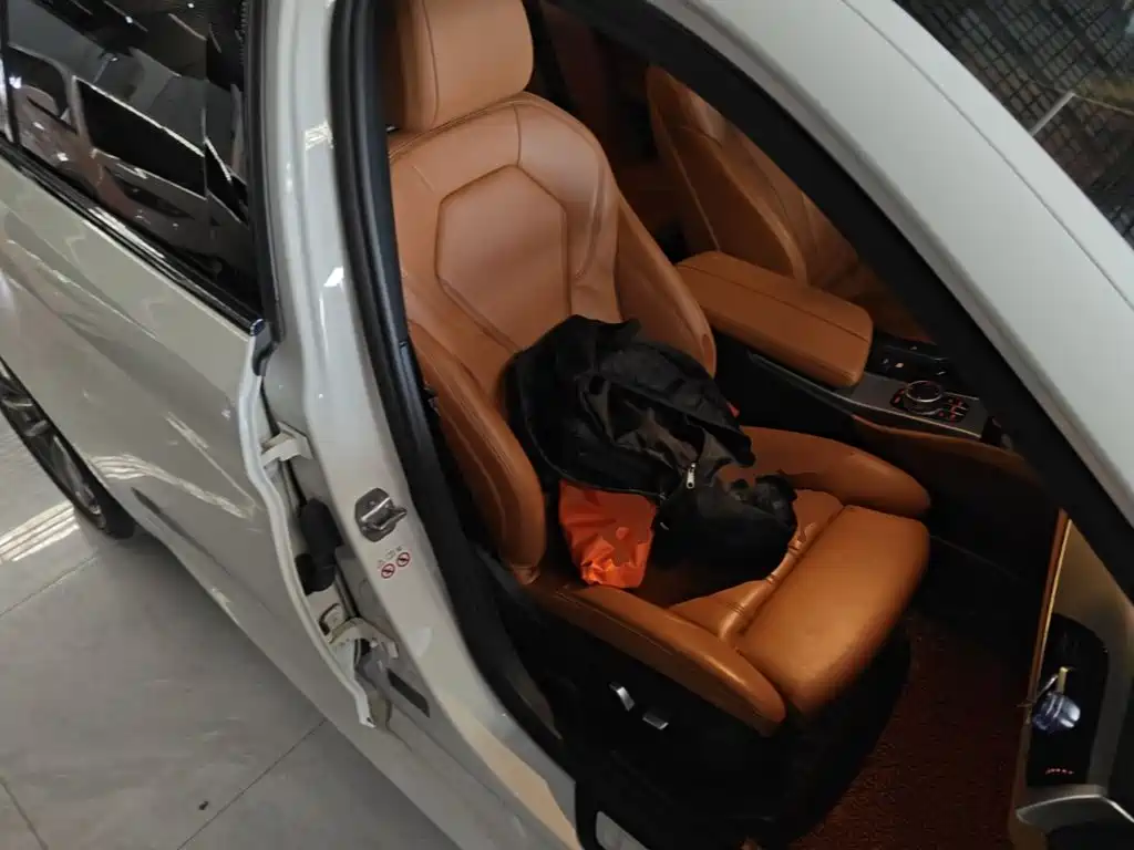 BMW 5 Series (Import) — миниатюра 25